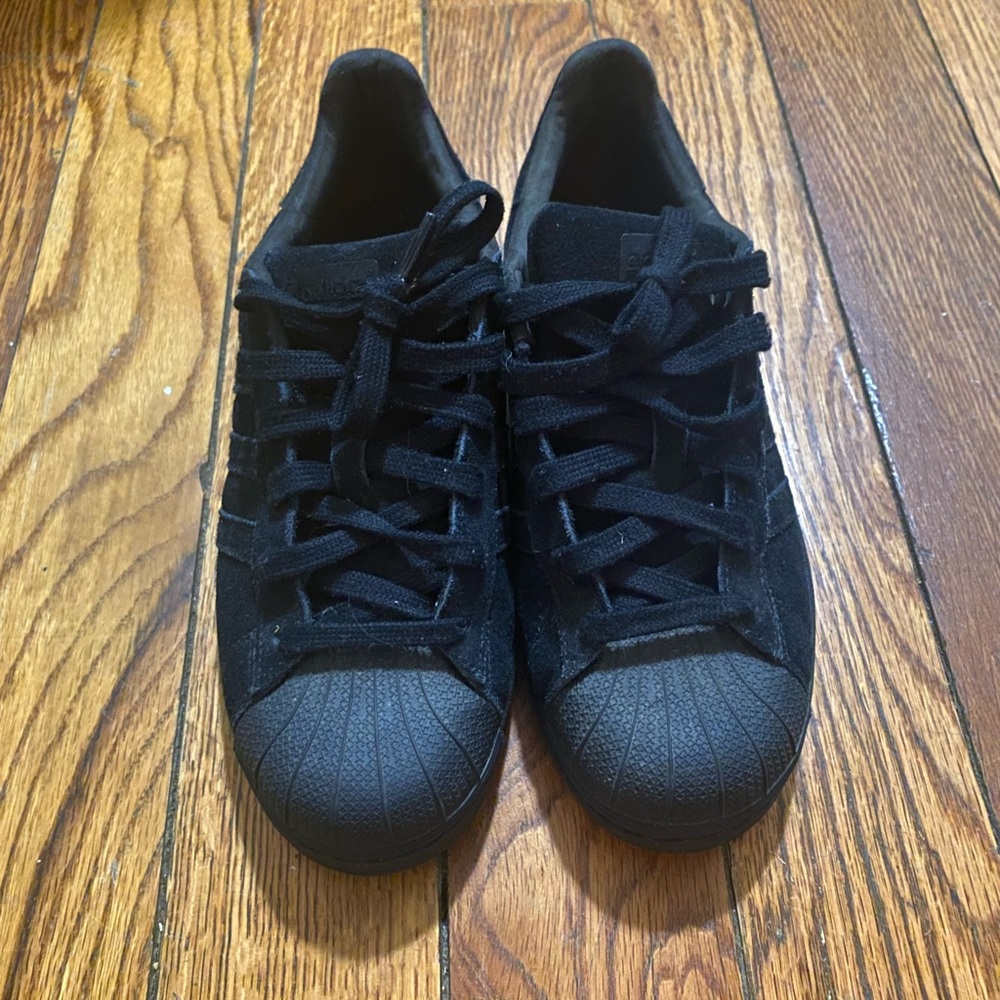 Boys Adidas size 6